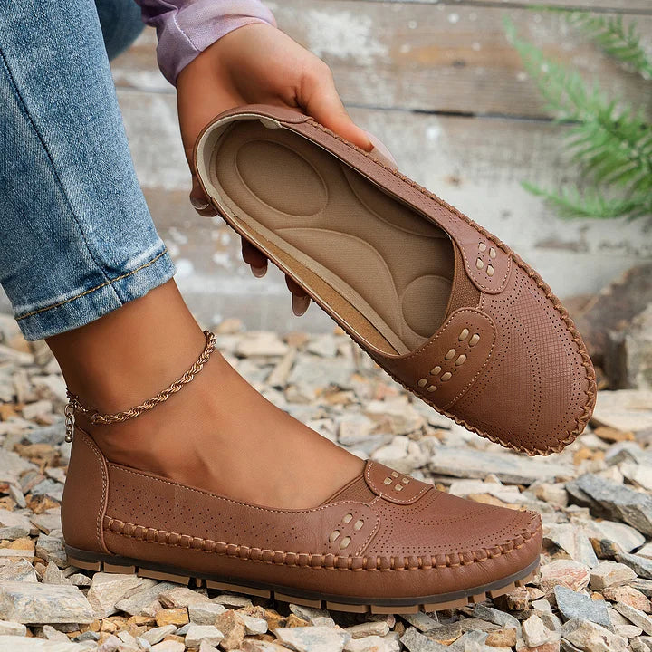 Women's Flats in Beige - View 9 | Bellmere