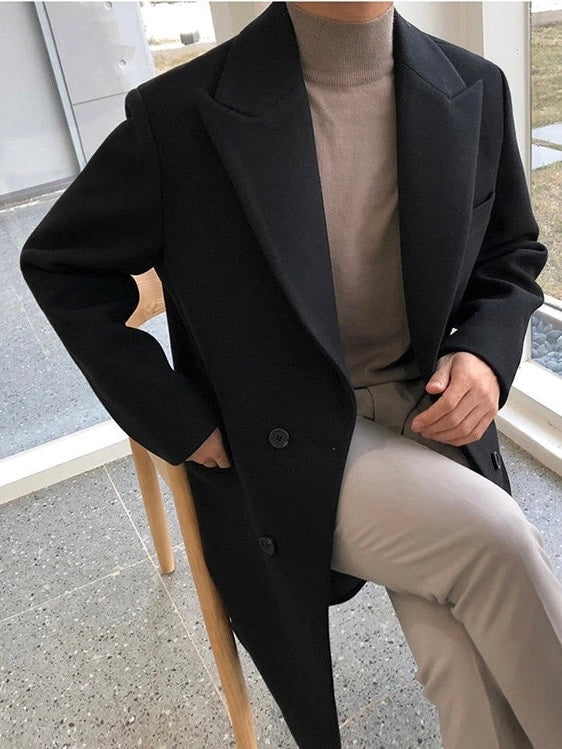 Women's long double-breasted overcoat with notched lapels and pockets