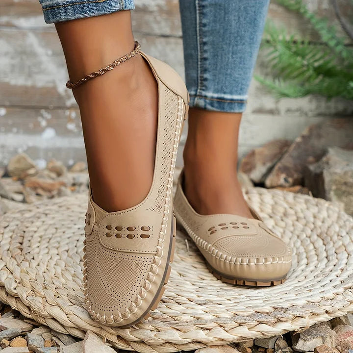 Women's Flats in Beige - View 5 | Bellmere