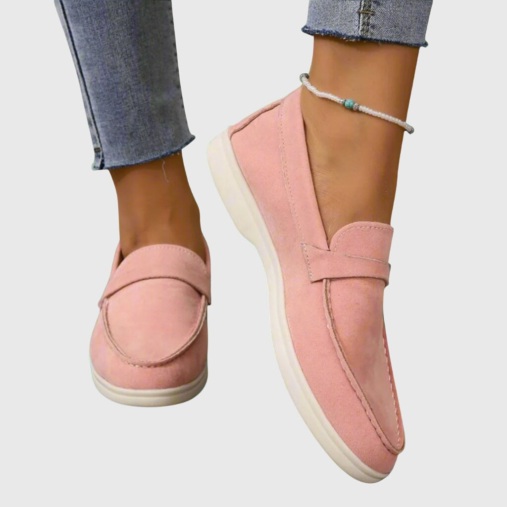 Women's casual moc toe loafers with vamp strap and low flat sole
