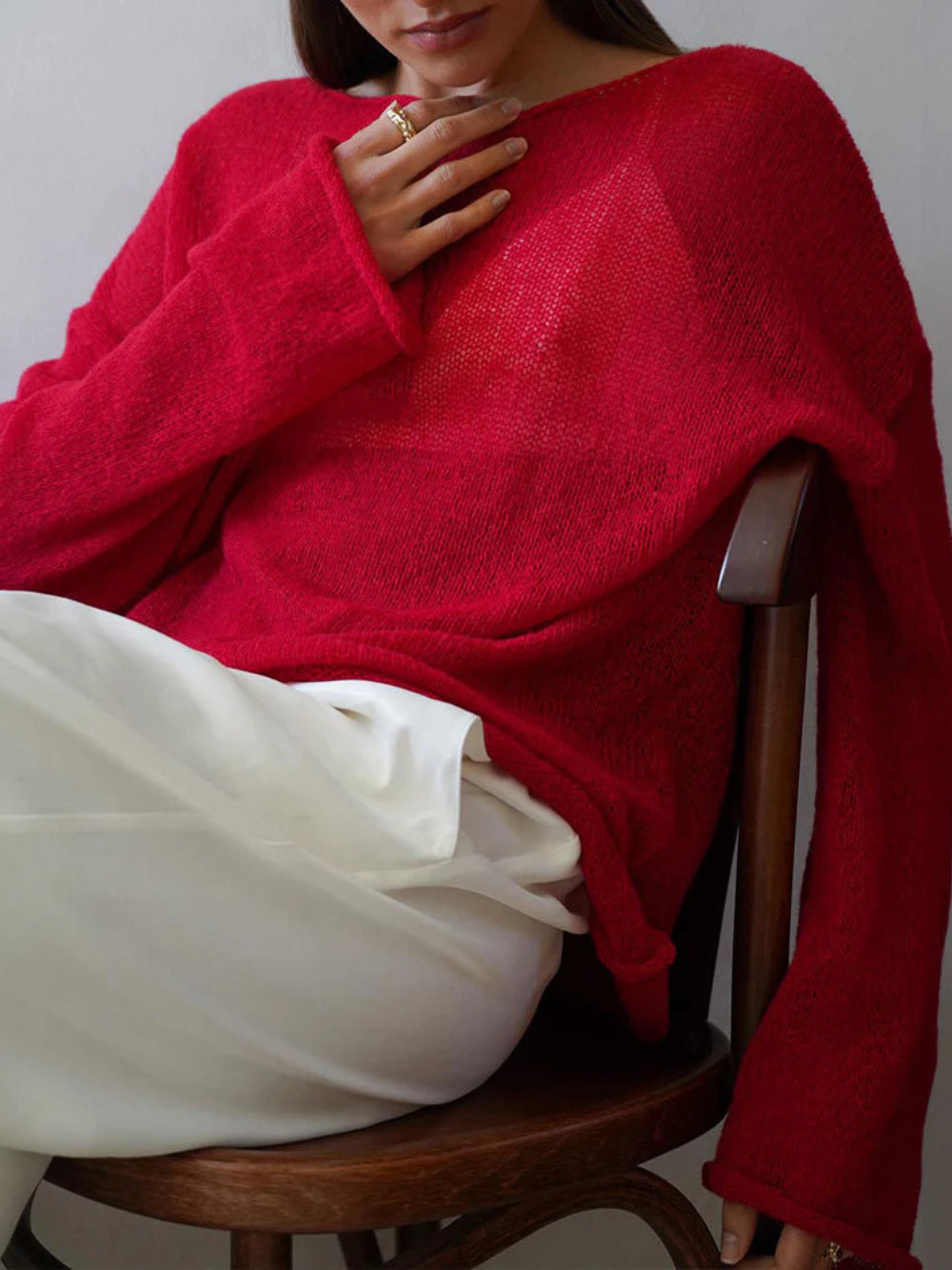 Women's oversized knit pullover with wide sleeves