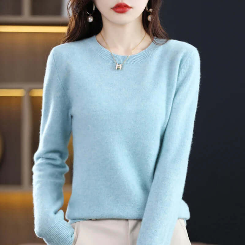 Women's crew neck knitted sweater with long sleeves and ribbed trims