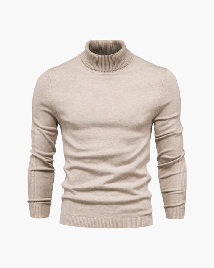 Plain knitted turtleneck sweater with long sleeves