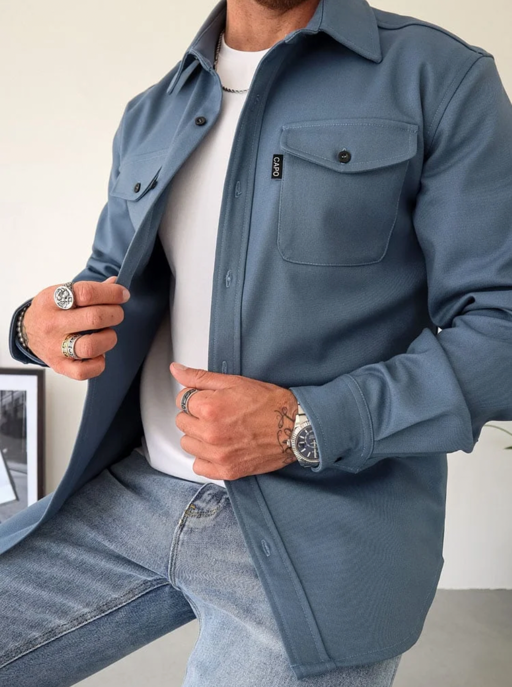 Men's long-sleeve shirt jacket with pointed collar, button front and flap chest pockets