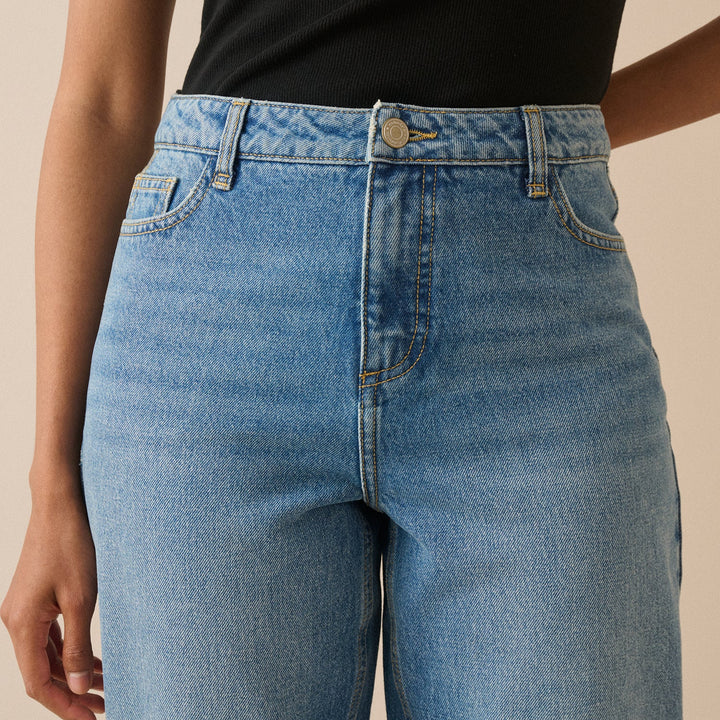 Women's blue high-rise cropped barrel leg jeans