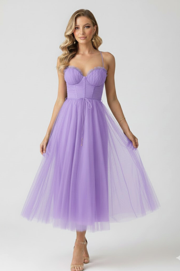 Women's tulle corset dress with sweetheart neckline and layered A-line skirt