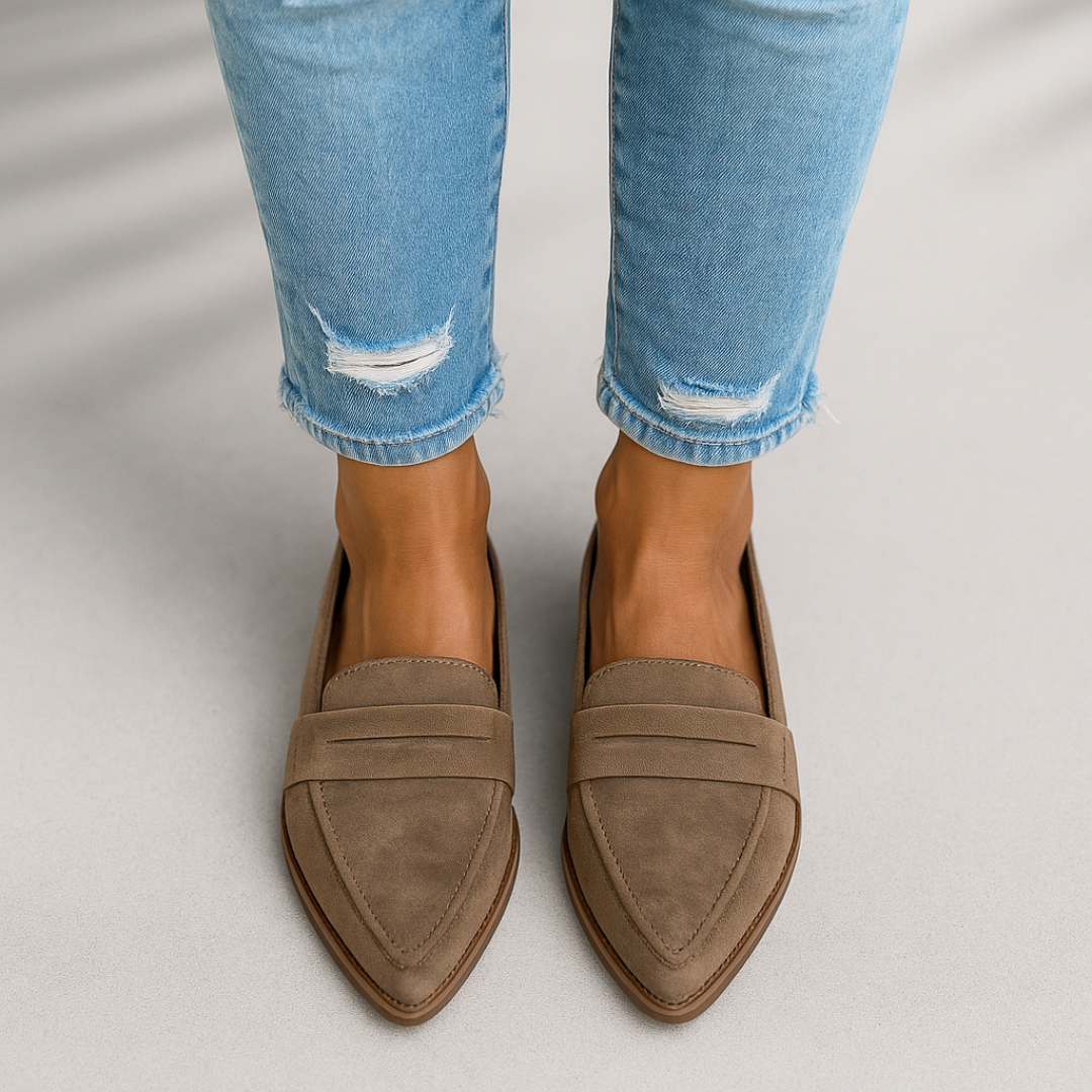 Women's Sleek Toe Loafers in Black - View 5 | Bellmere