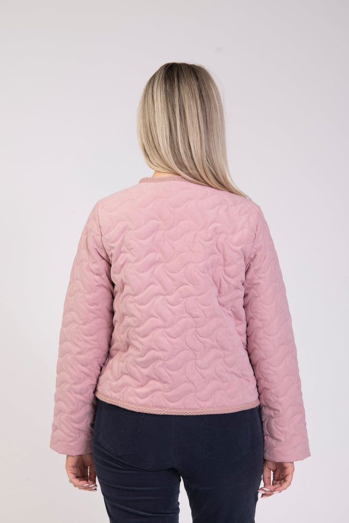 Women's pink quilted cropped jacket with round neck, buttons and front pockets