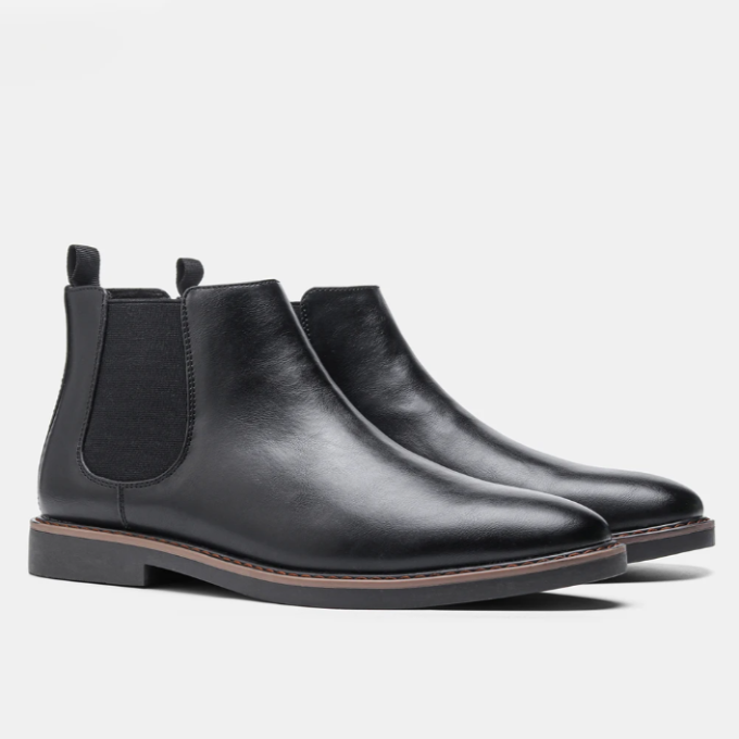 Chelsea ankle boots with elastic side panels, round toes and low heels