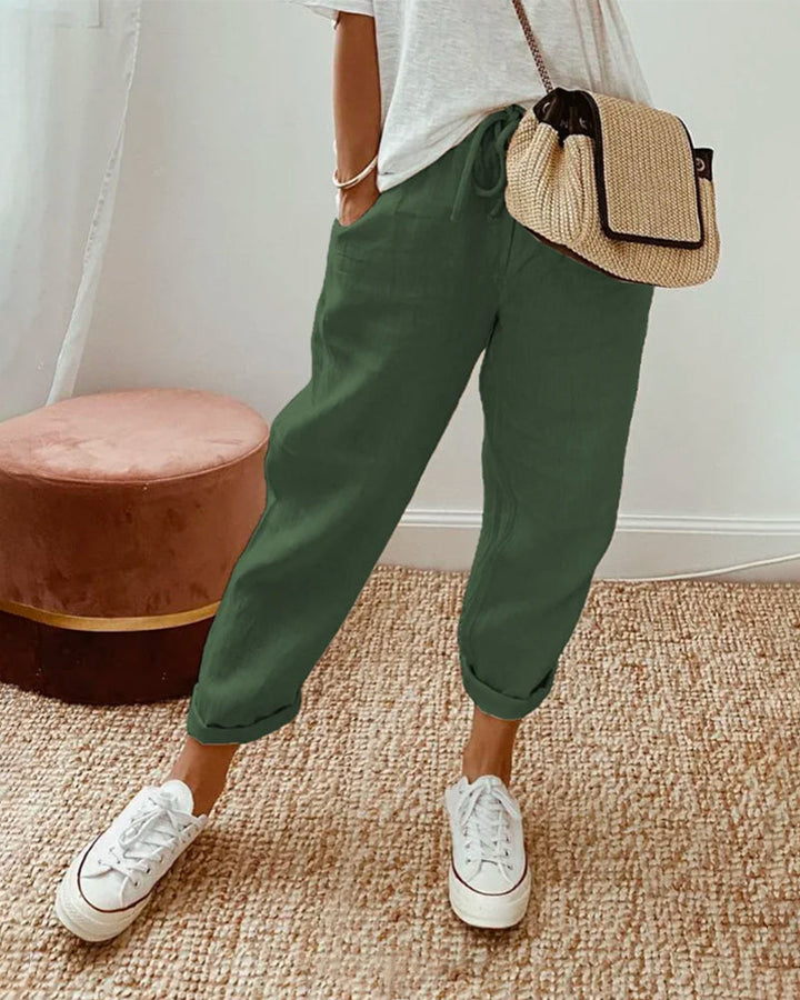 Women's High-Waist Trousers with Side Pockets in Beige - View 5 | Bellmere