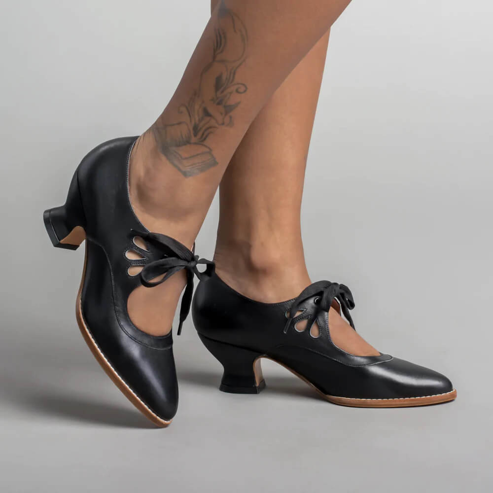 Vintage Pin-Up Heels in Black | Bellmere