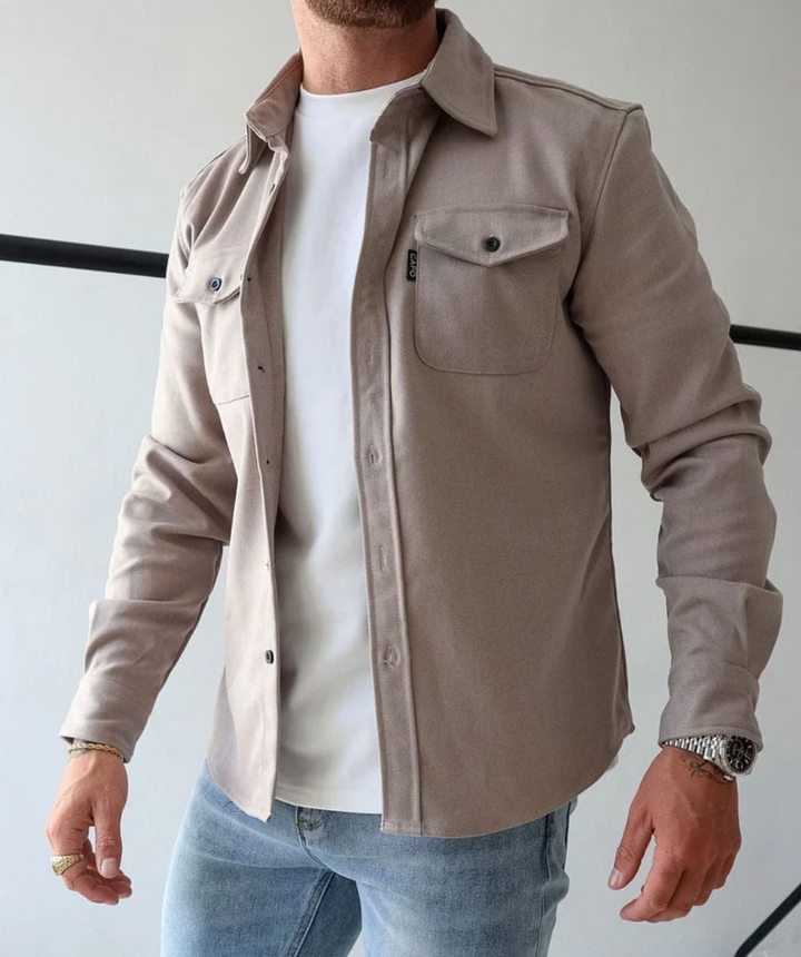 Men's long-sleeve shirt jacket with pointed collar, button front and flap chest pockets