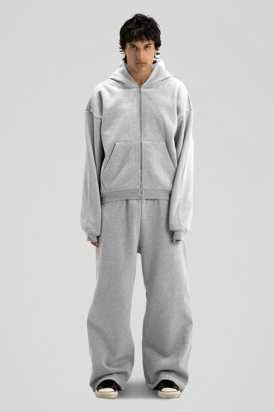 Men's gray zip-up hoodie with hood, long sleeves and front kangaroo pocket
