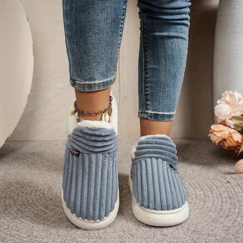 Women's Ultra-Cozy Slippers Shoes in Green - View 5 | Bellmere