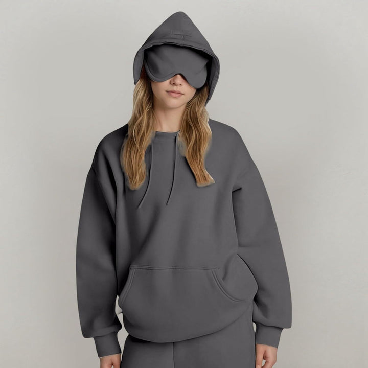 Women's hooded sweatshirt and jogger set with long sleeves and kangaroo pocket