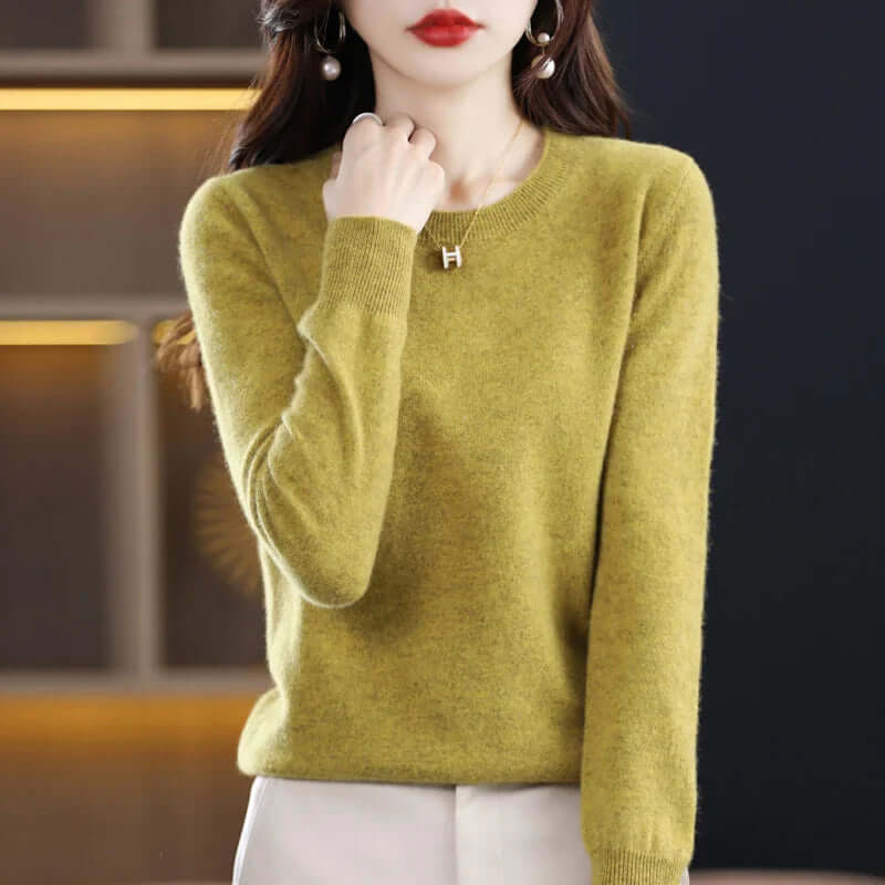 Women's crew neck knitted sweater with long sleeves and ribbed trims