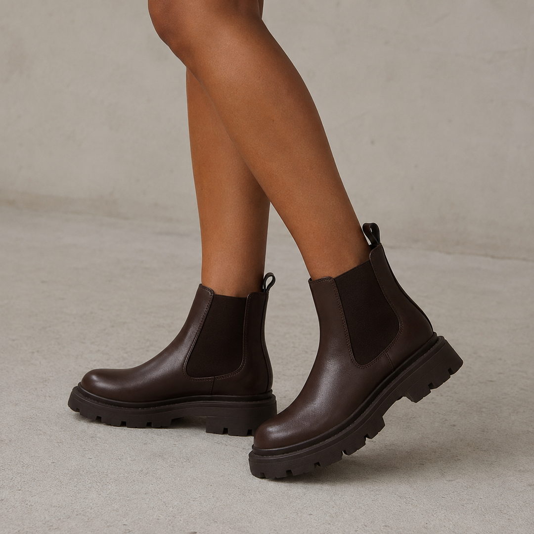 Women's Chelsea ankle boots with round toes and lug soles