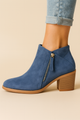 Women's ankle boot with side zipper, rounded toe and block heel