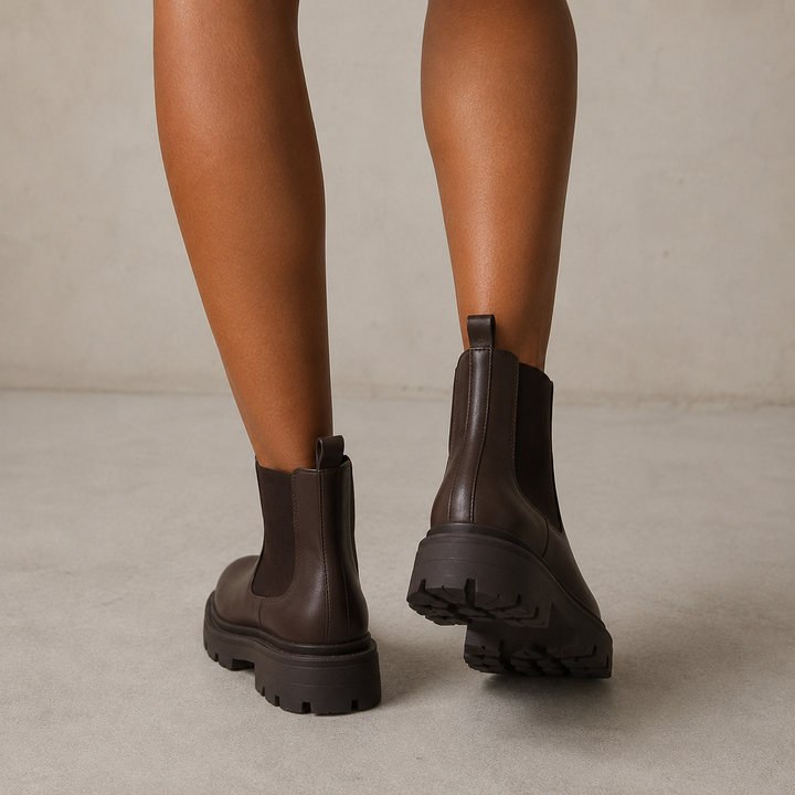 Women's Chelsea ankle boots with round toes and lug soles