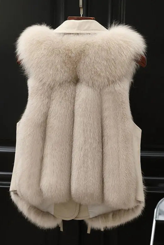 Women's sleeveless faux fur vest with lapel collar and front pockets