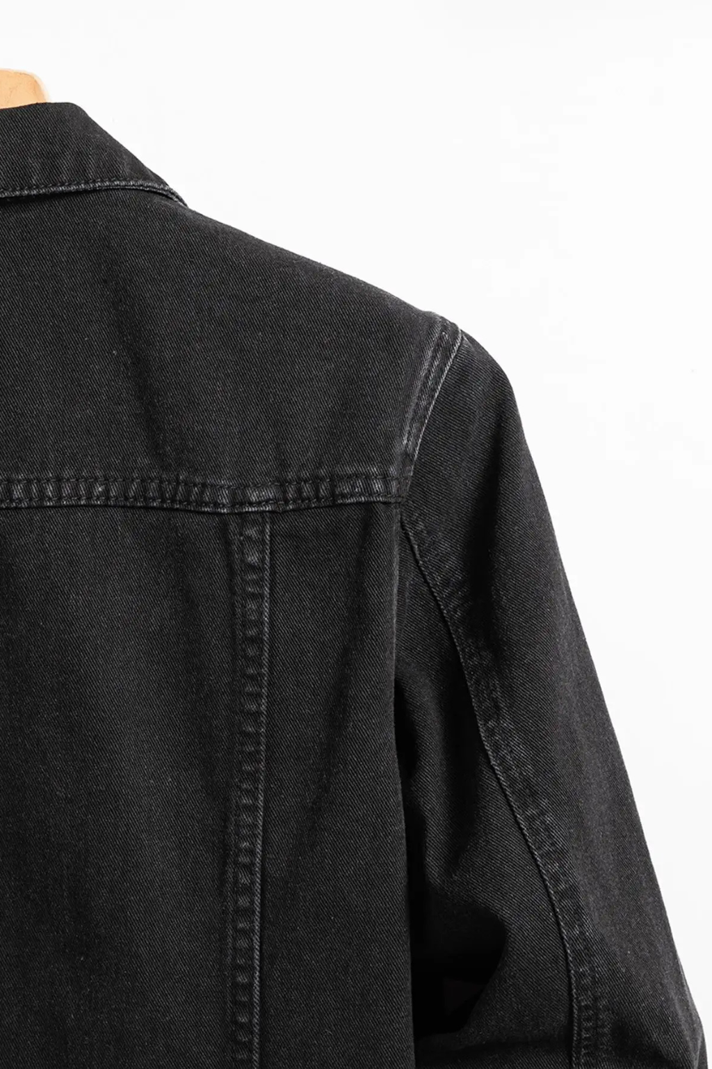 Men's black classic fit denim jacket with button front, flap chest pockets and long sleeves