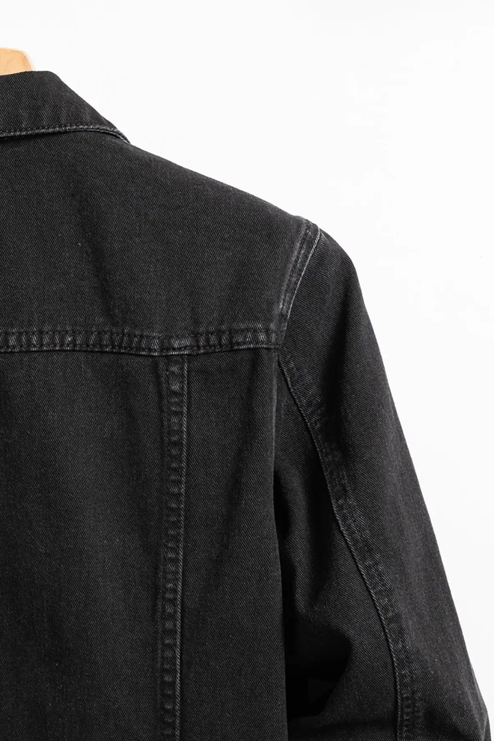 Men's black classic fit denim jacket with button front, flap chest pockets and long sleeves