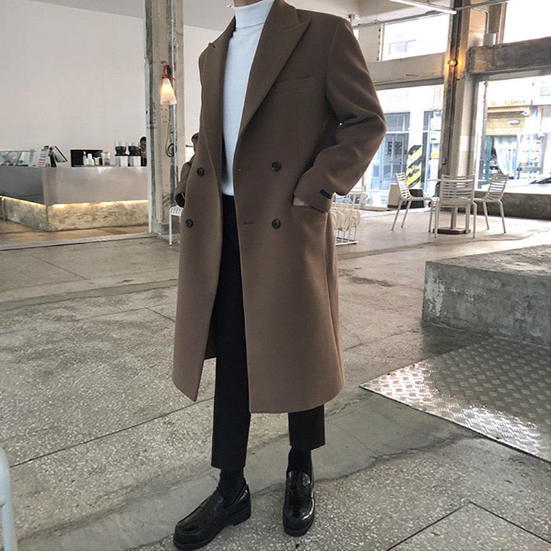 Women's long double-breasted overcoat with notched lapels and pockets