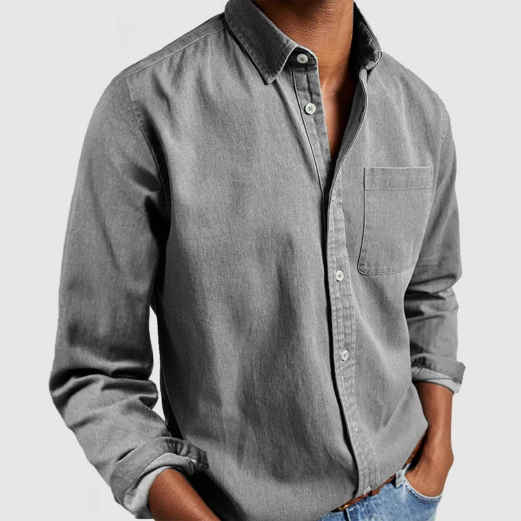 Men's long-sleeve button-down shirt with chest pocket