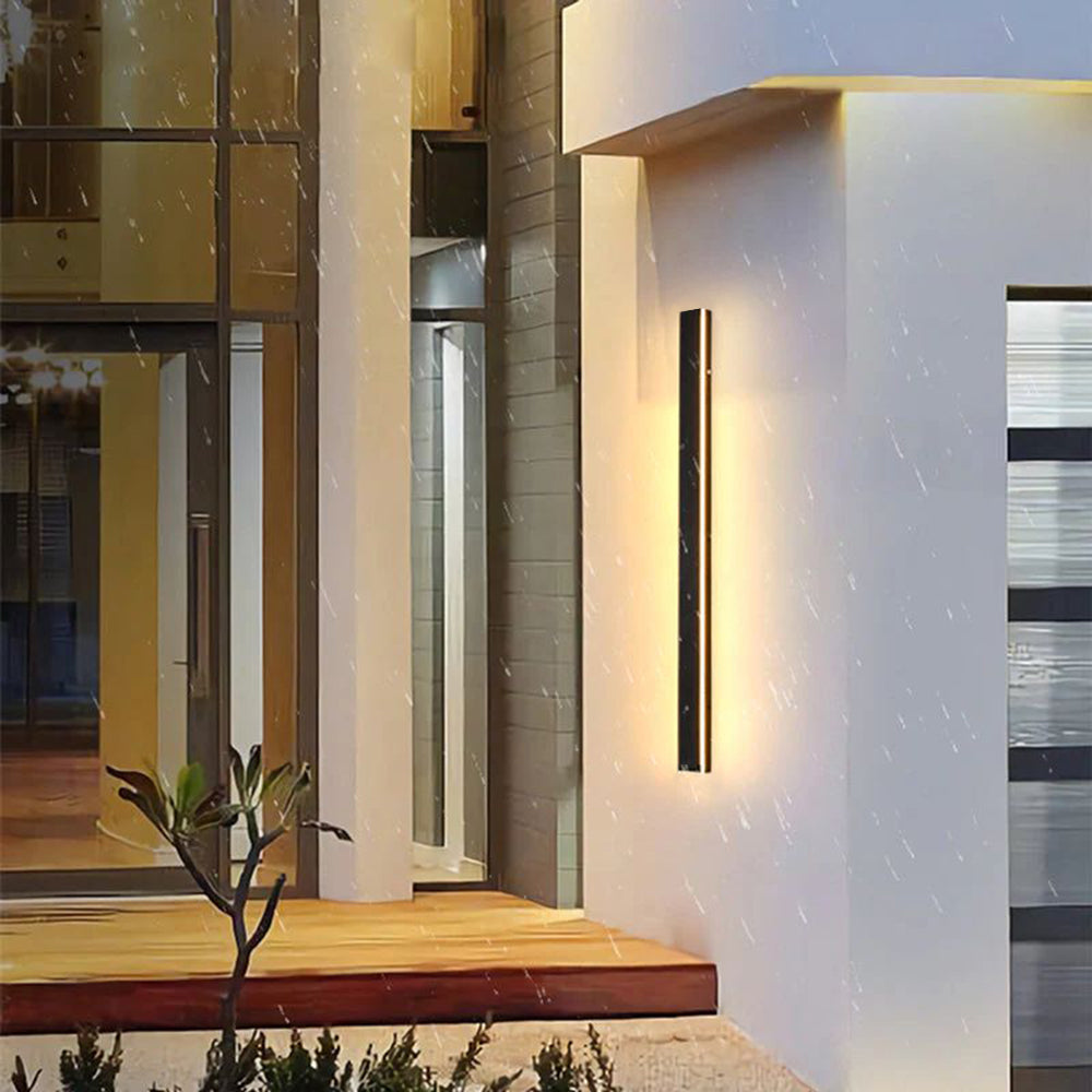 Linear outdoor wall lamp for exterior wall lighting