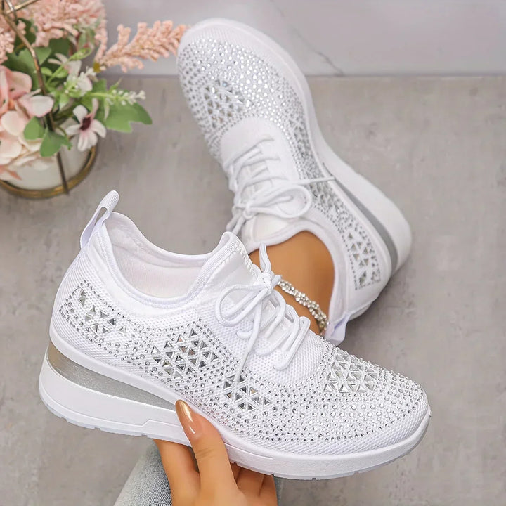 Women's lace-up sneakers with textured geometric side panels