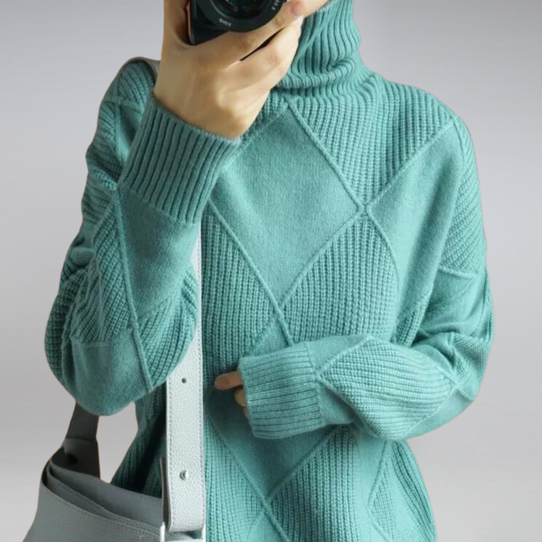 Women's diamond pattern turtleneck sweater with long sleeves
