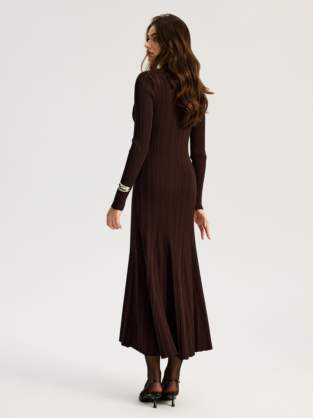 Women's dark brown ribbed maxi dress with lapel collar and long sleeves