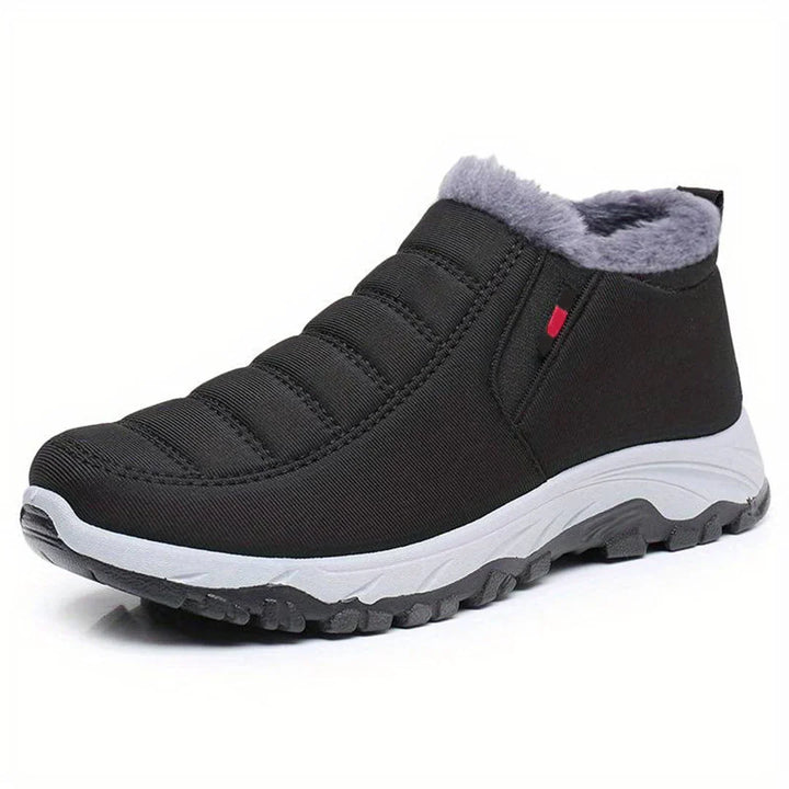 Men's ankle boots with padded upper, fur-look lining and lugged sole