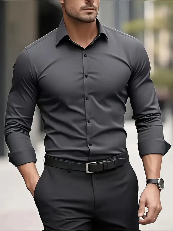 Men's slim fit long-sleeve button-up shirt with pointed collar