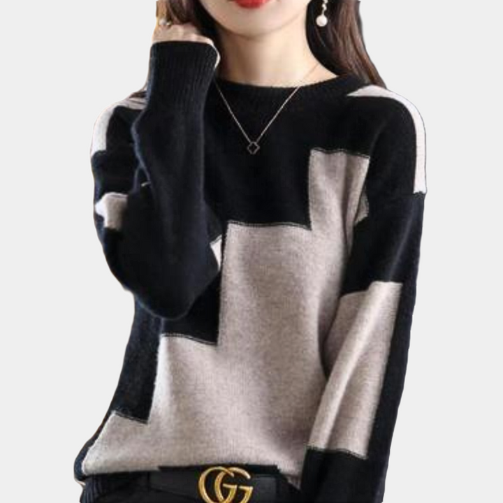 Women's color block crew neck jumper with long sleeves and relaxed fit