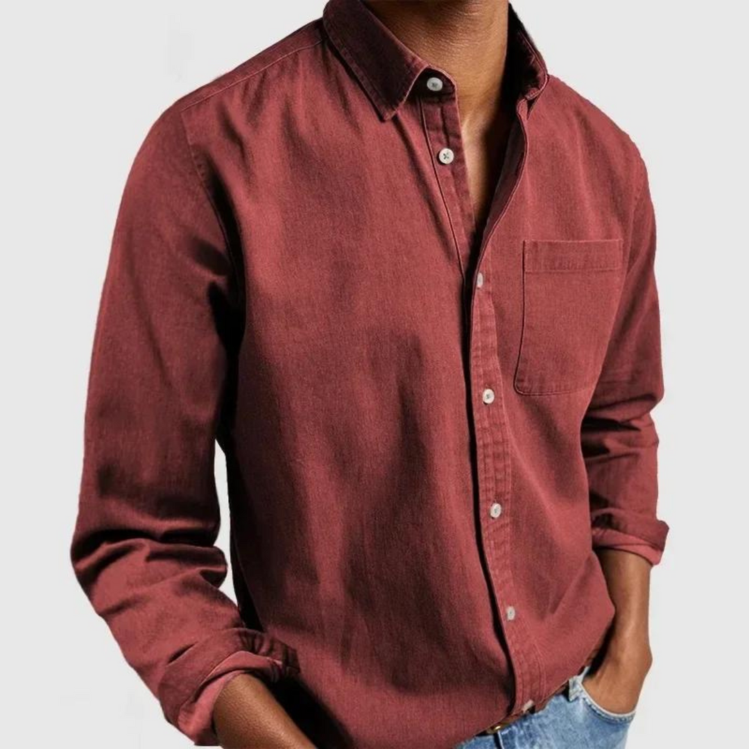 Men's long-sleeve button-down shirt with chest pocket