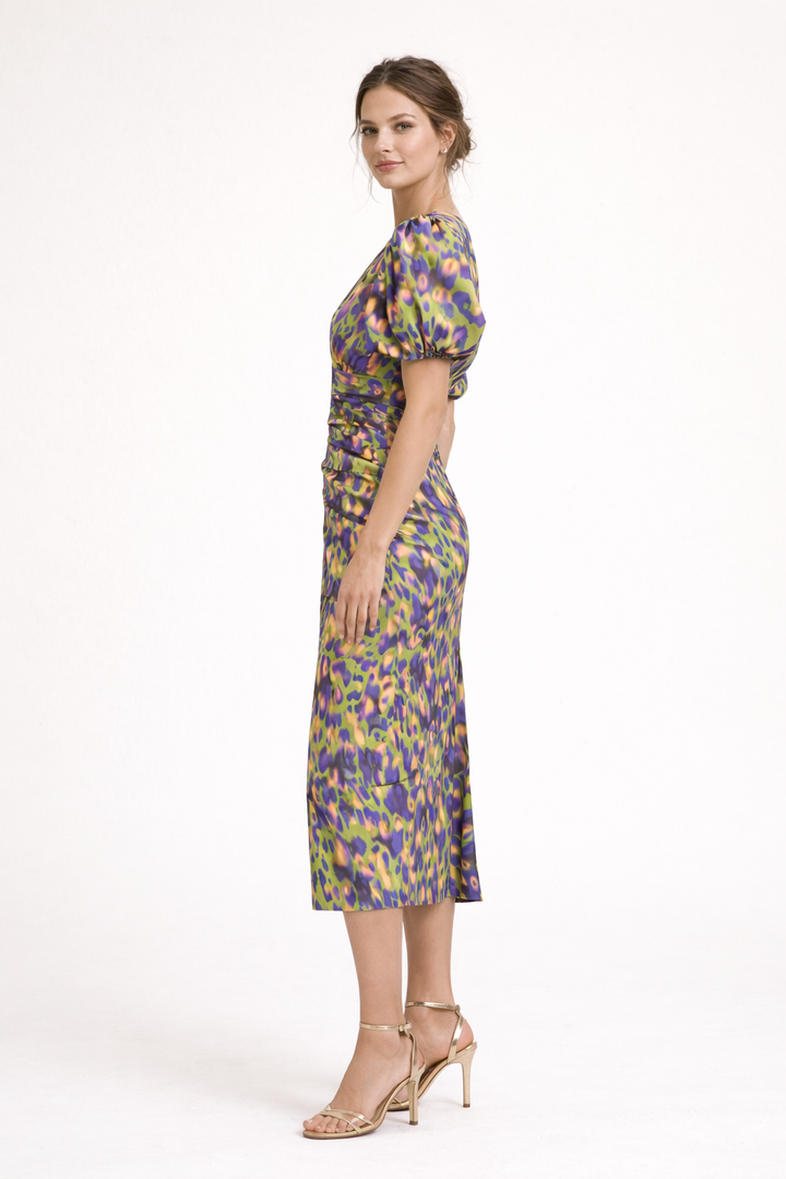 Women's patterned midi dress with puff sleeves and V-neckline in purple and yellow geometric print