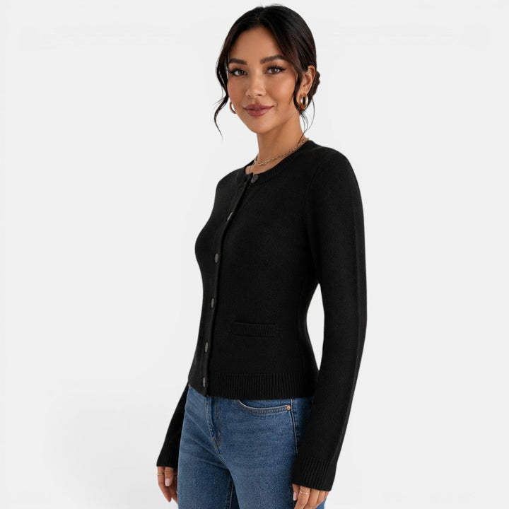 Women's fitted round-neck button cardigan with front patch pockets