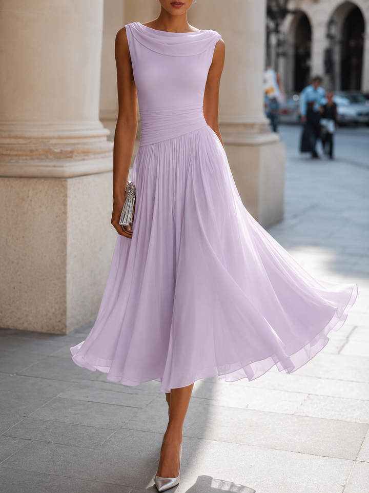 Women's sleeveless boat neck midi dress with pleated skirt in white and black
