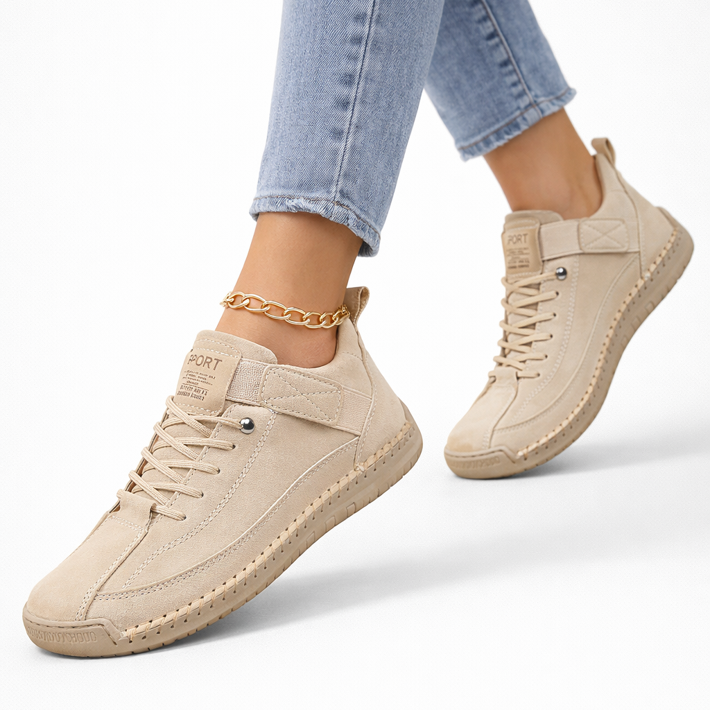 Women's lace-up low-top sneakers with round toe and flat sole