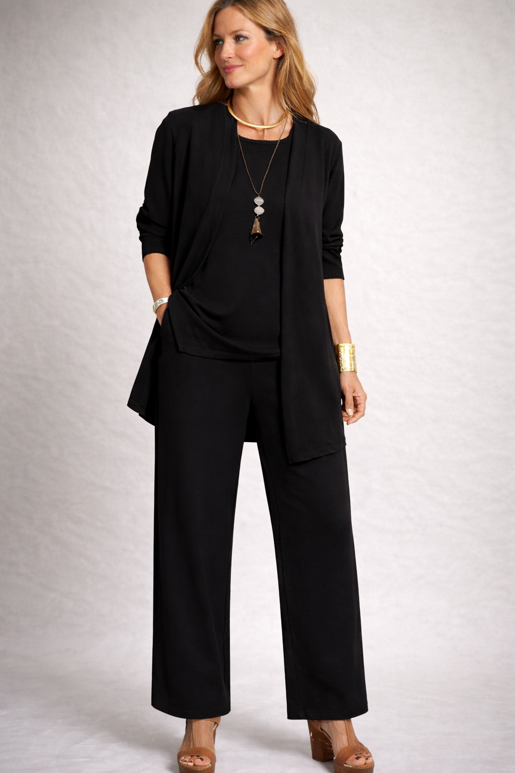 Women's three-piece lounge set with open cardigan, round-neck top and wide-leg trousers