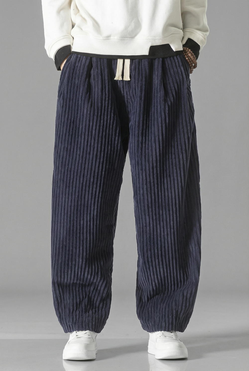 Men's wide-leg corduroy trousers with drawstring waist and gathered hems