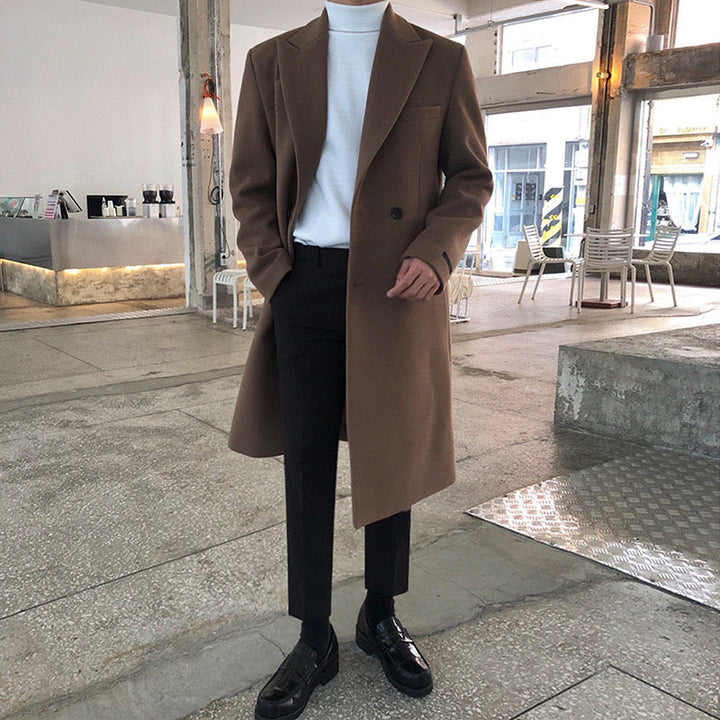Women's long double-breasted overcoat with notched lapels and pockets