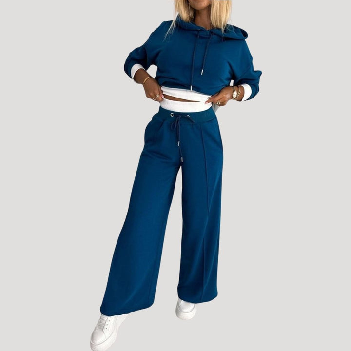 Women's cropped hoodie and wide-leg jogger set