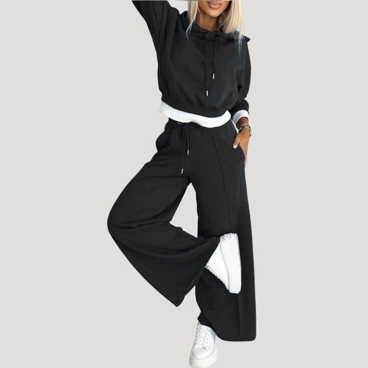 Women's cropped hoodie and wide-leg jogger set