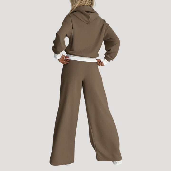 Women's cropped hoodie and wide-leg jogger set