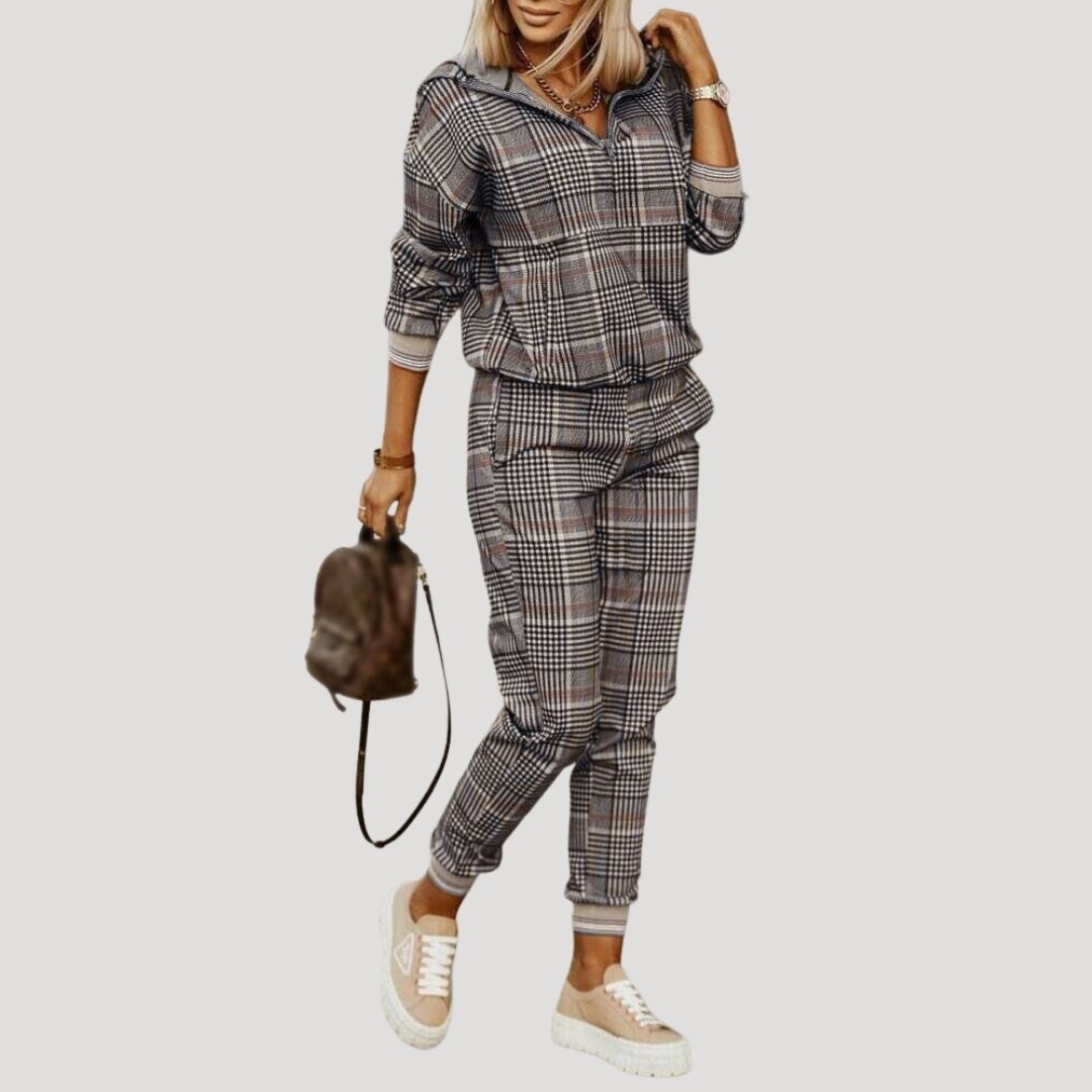 Women's hooded tracksuit set with zip front