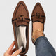 Women's pointed-toe slip-on loafers with knot detail and contrast trim
