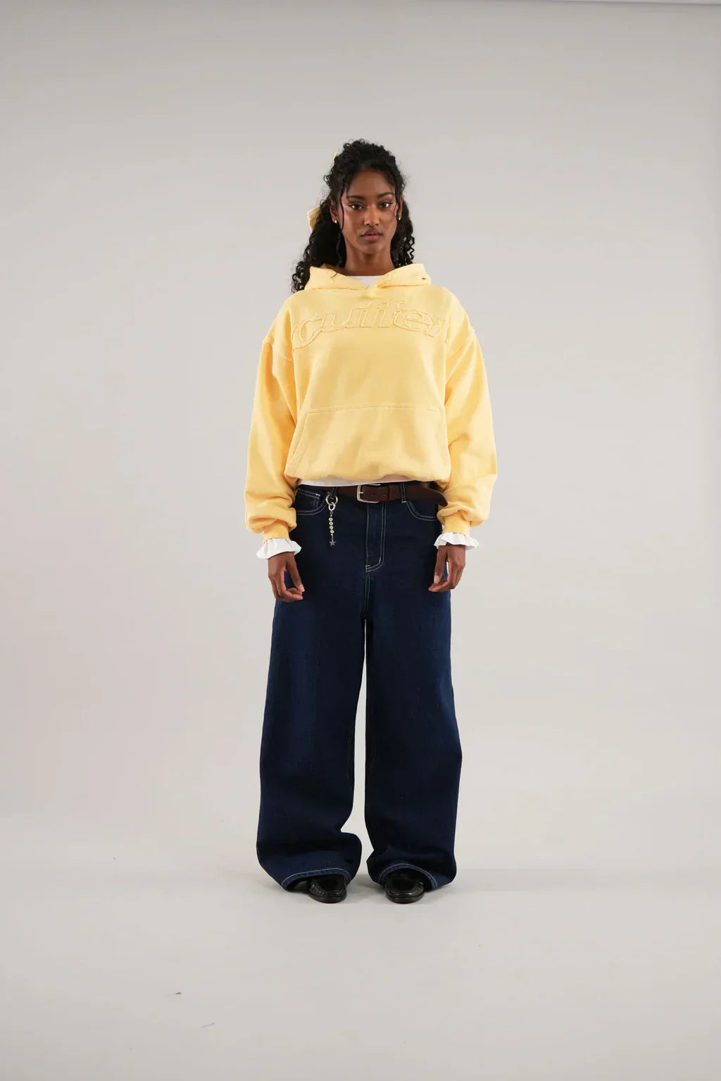 Women's hooded pullover sweatshirt with front pouch pocket