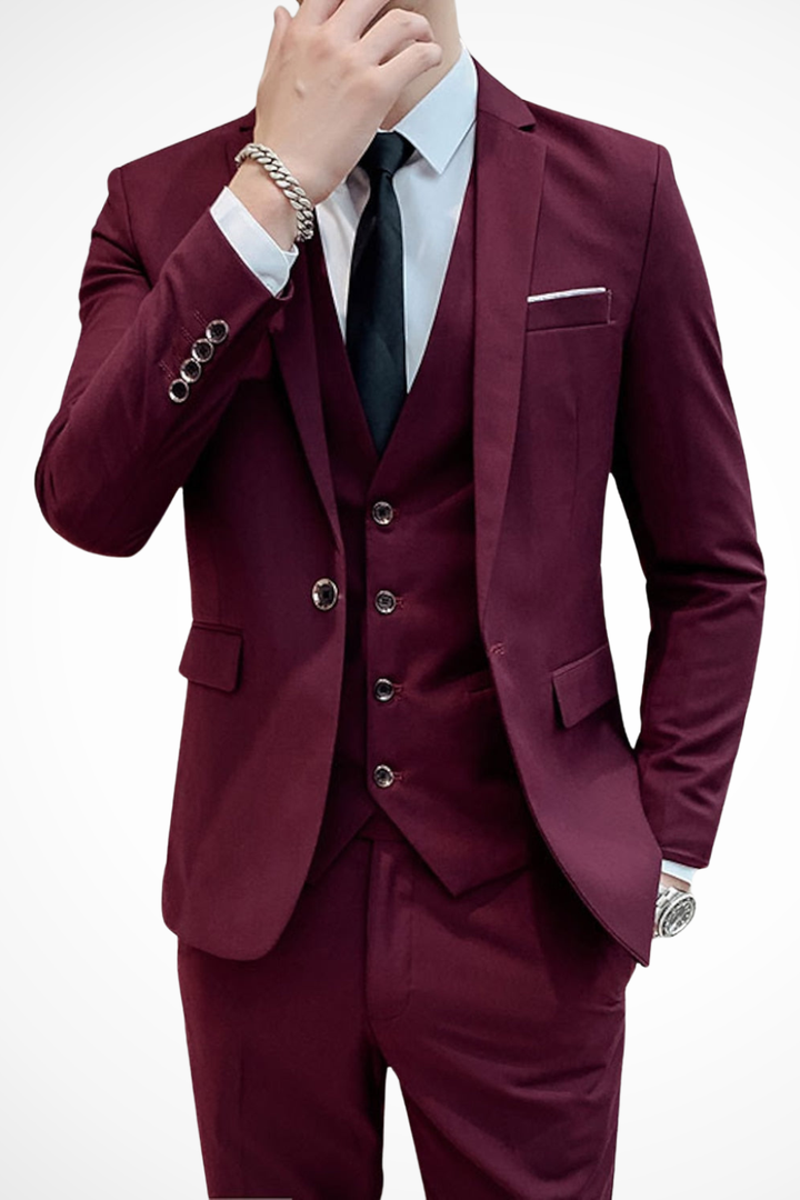Men's slim fit three-piece suit with notched lapel, waistcoat and matching trousers